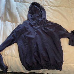 Navy pull over
